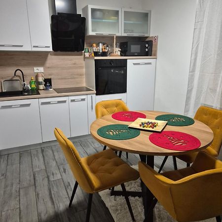 Apartman Na Jezeru ザグレブ エクステリア 写真