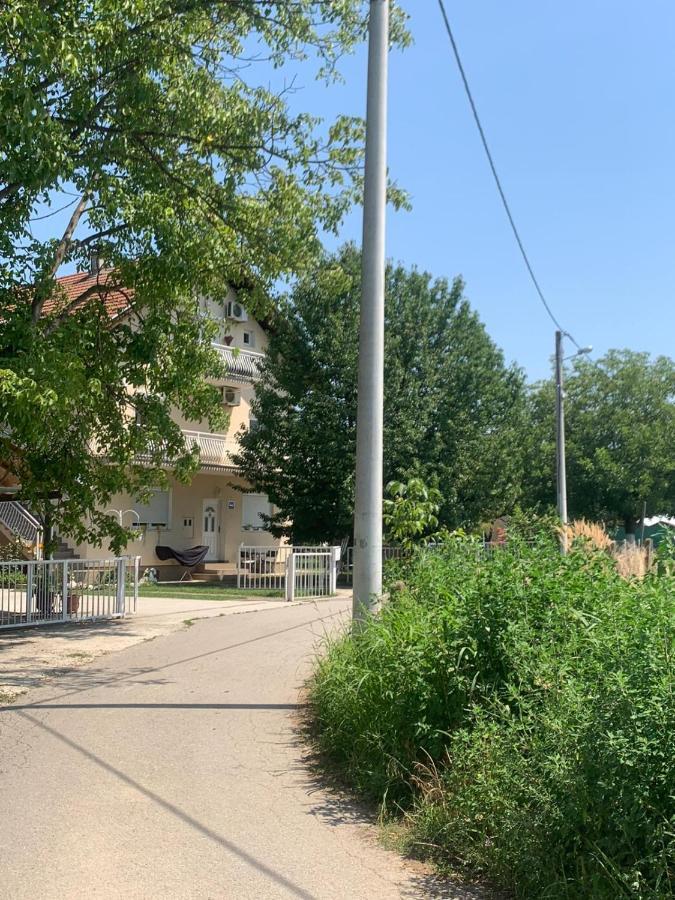 Apartman Na Jezeru ザグレブ エクステリア 写真