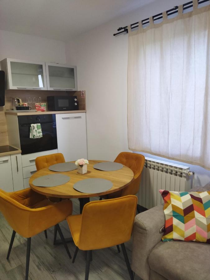Apartman Na Jezeru ザグレブ エクステリア 写真