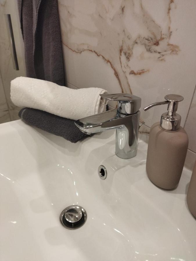 Apartman Na Jezeru ザグレブ エクステリア 写真