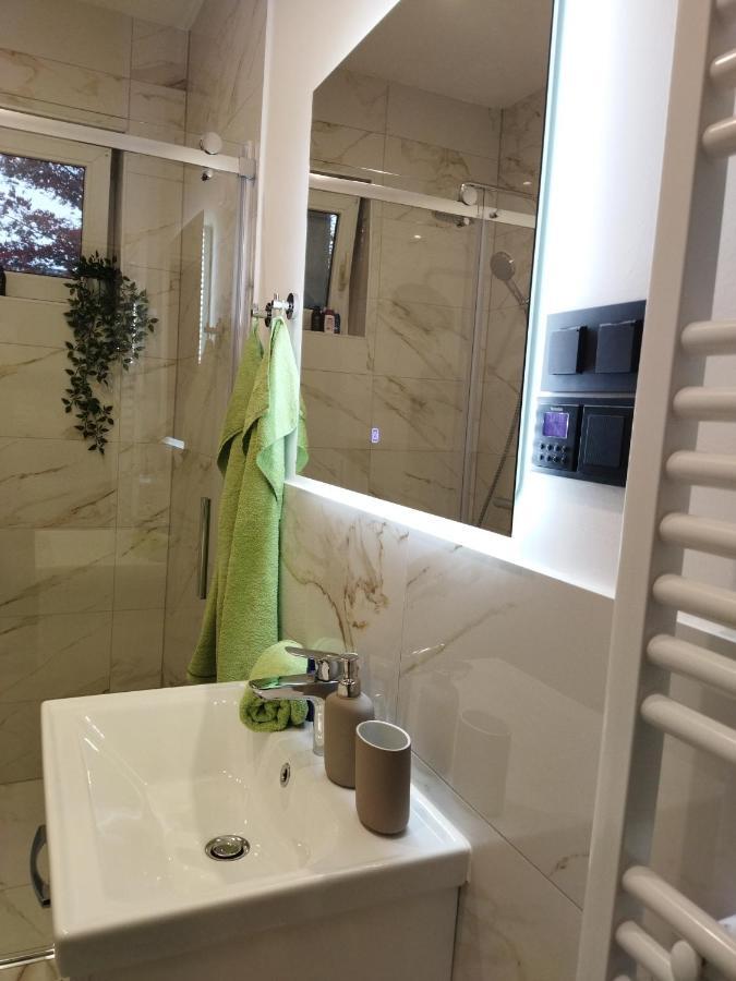 Apartman Na Jezeru ザグレブ エクステリア 写真