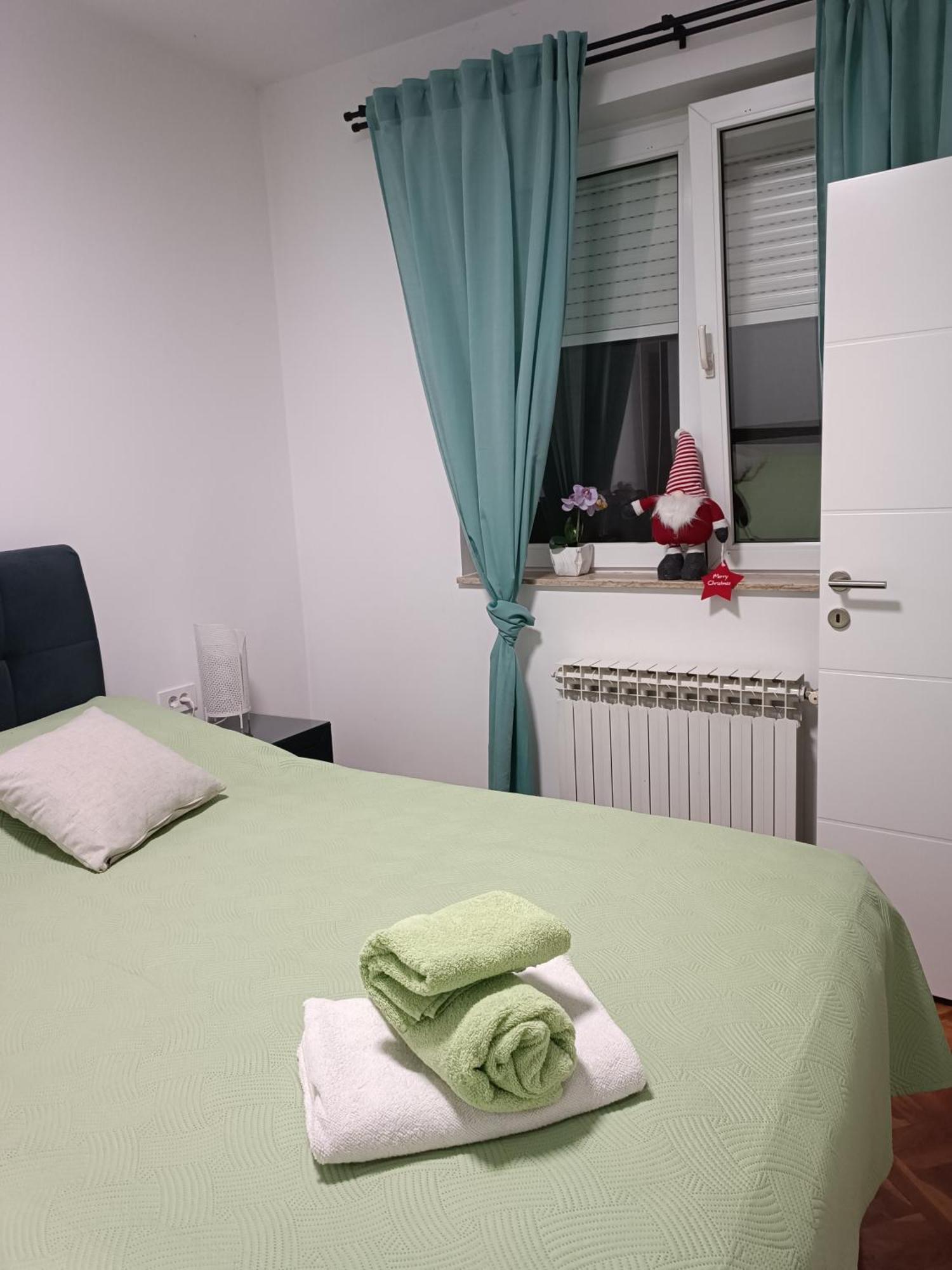 Apartman Na Jezeru ザグレブ エクステリア 写真