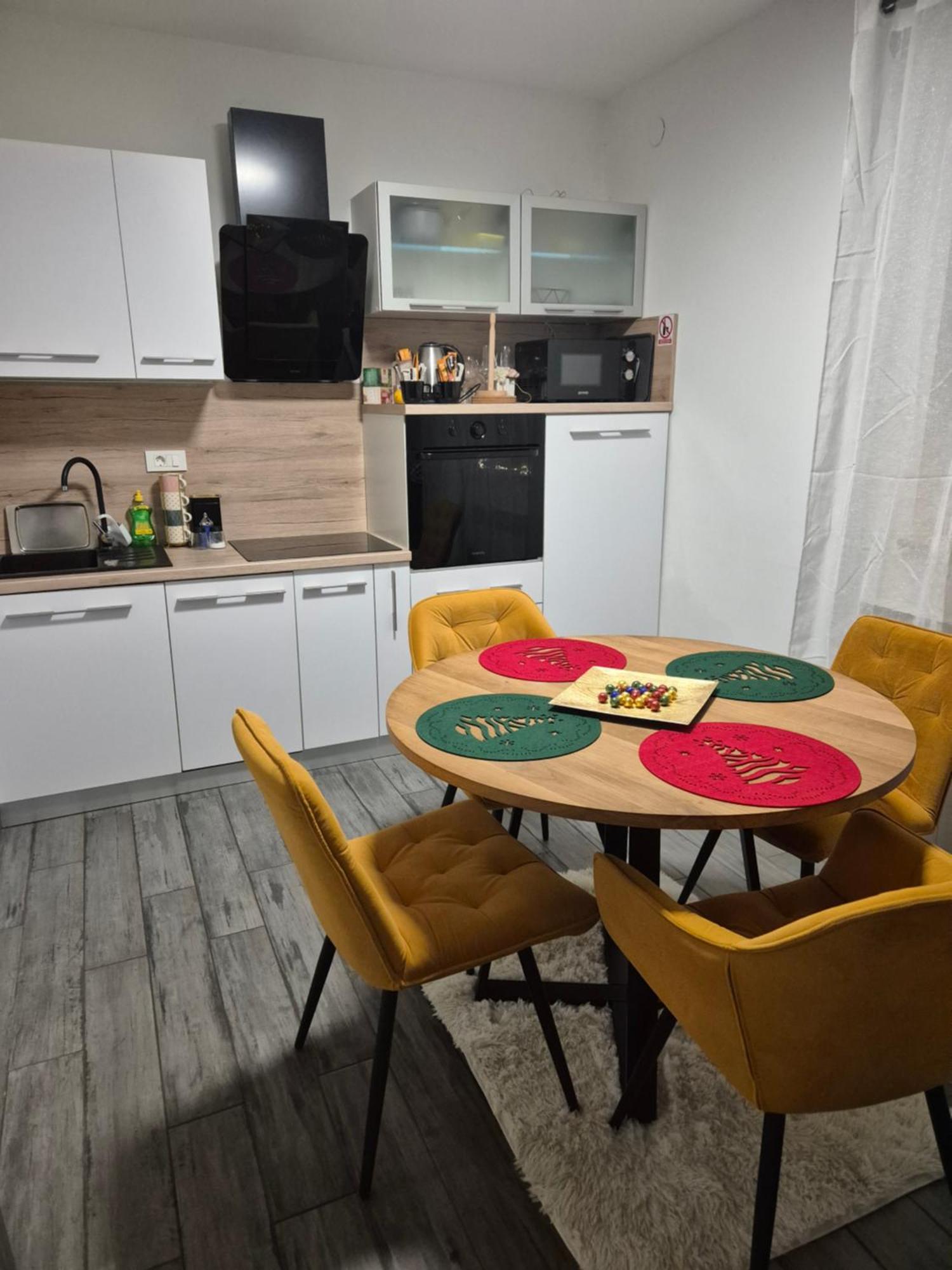 Apartman Na Jezeru ザグレブ エクステリア 写真